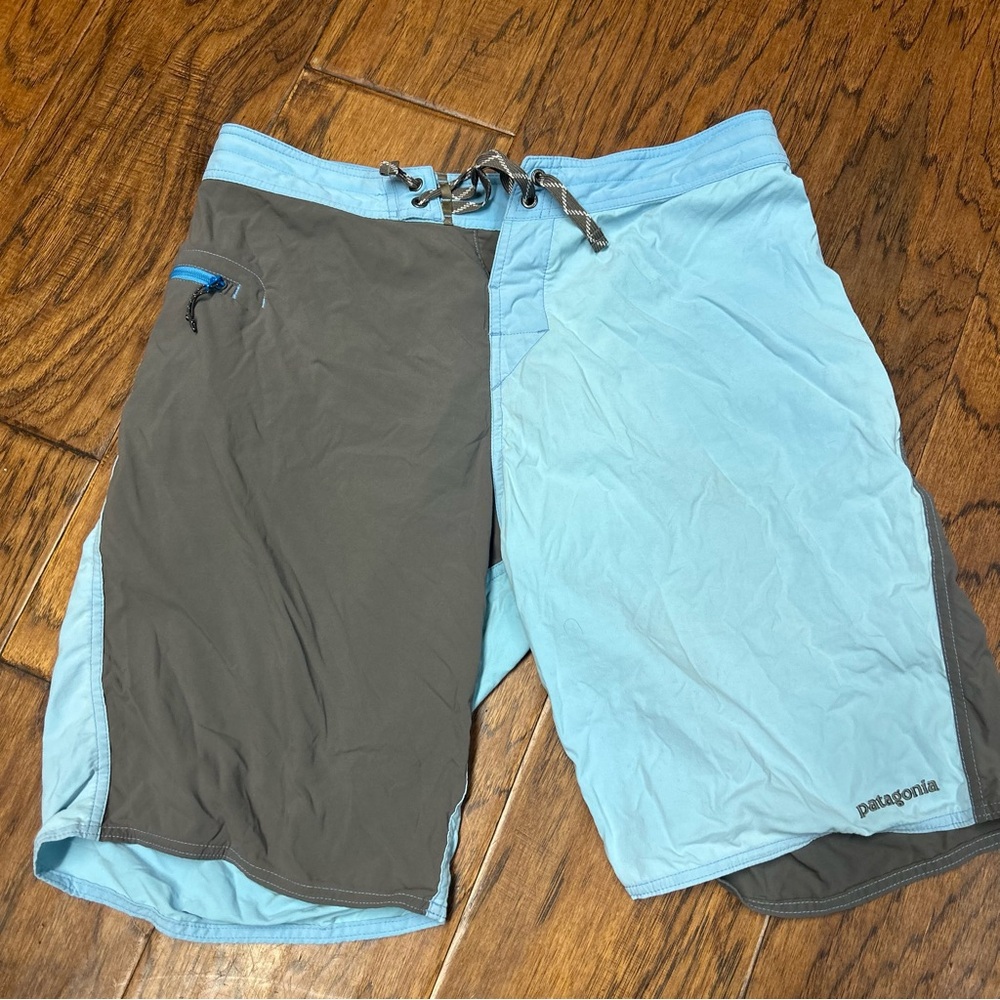 Patagonia Men's‎ Two-Tone Stretch Wavefarer® Board Shorts